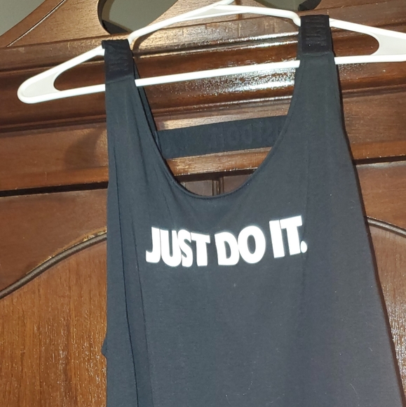 NWOT NIKE DRI-FIT WORK OUT SHIRT - Picture 3 of 5